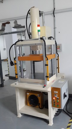 自動(dòng)旋鉚釘機(jī)在機(jī)電設(shè)備液壓機(jī)械領(lǐng)域的應(yīng)用與優(yōu)勢(shì)